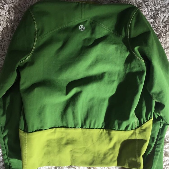 !SOLD! Lululemon Women’s Athletic Jacket - Picture 6 of 7